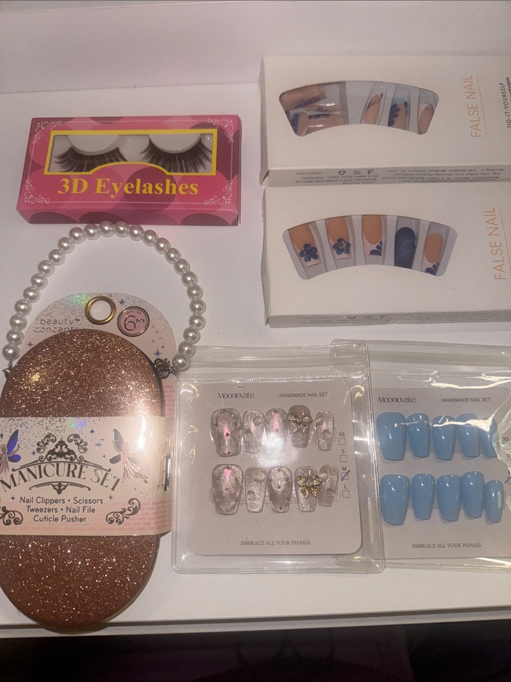Beauty Bundle 💕 Press-On Nails, Lashes & Manicure Set ✨